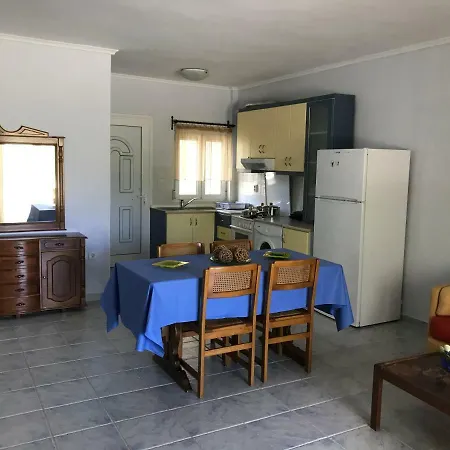 Nymfes House 3 *