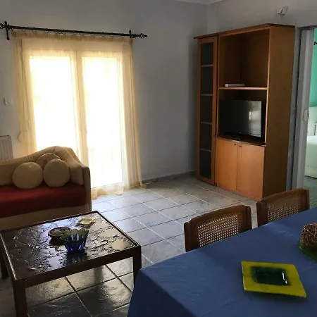 Nymfes House 3 *
